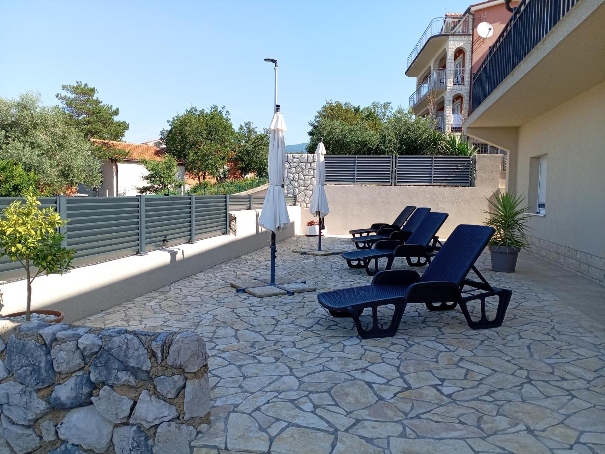 Apartmani Suzana Crikvenica Exterior photo